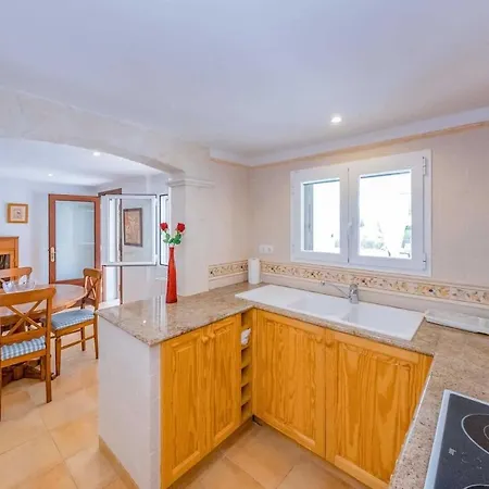 Villa Delfin - *